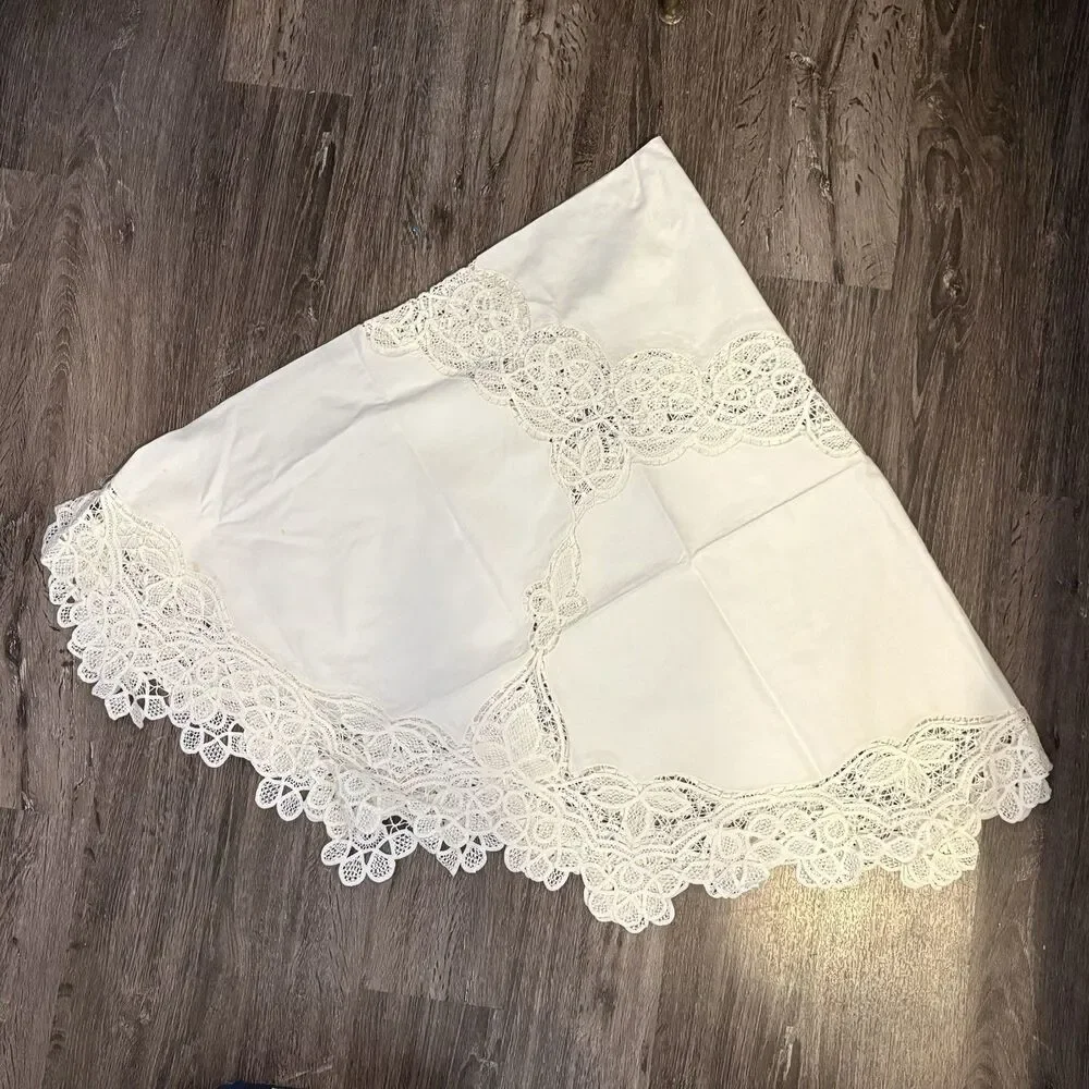White Battenburg Lace Tablecloth From Fortunoff Round 64” Diameter New W/ Defect